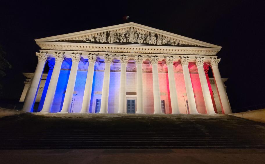 Expercité lights up the colonnade of the Palais-Bourbon in Paris